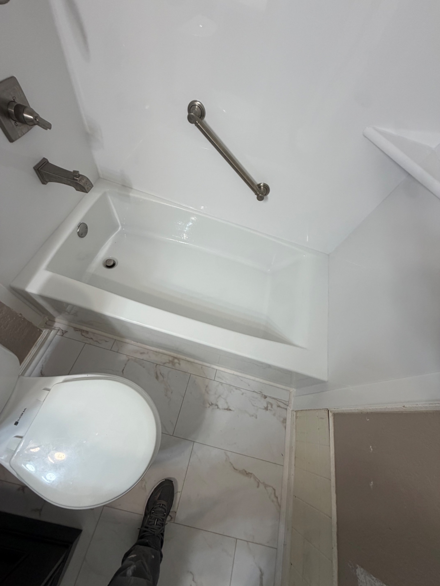 Bathroom remodel in Riverdale, Georgia: after (2)