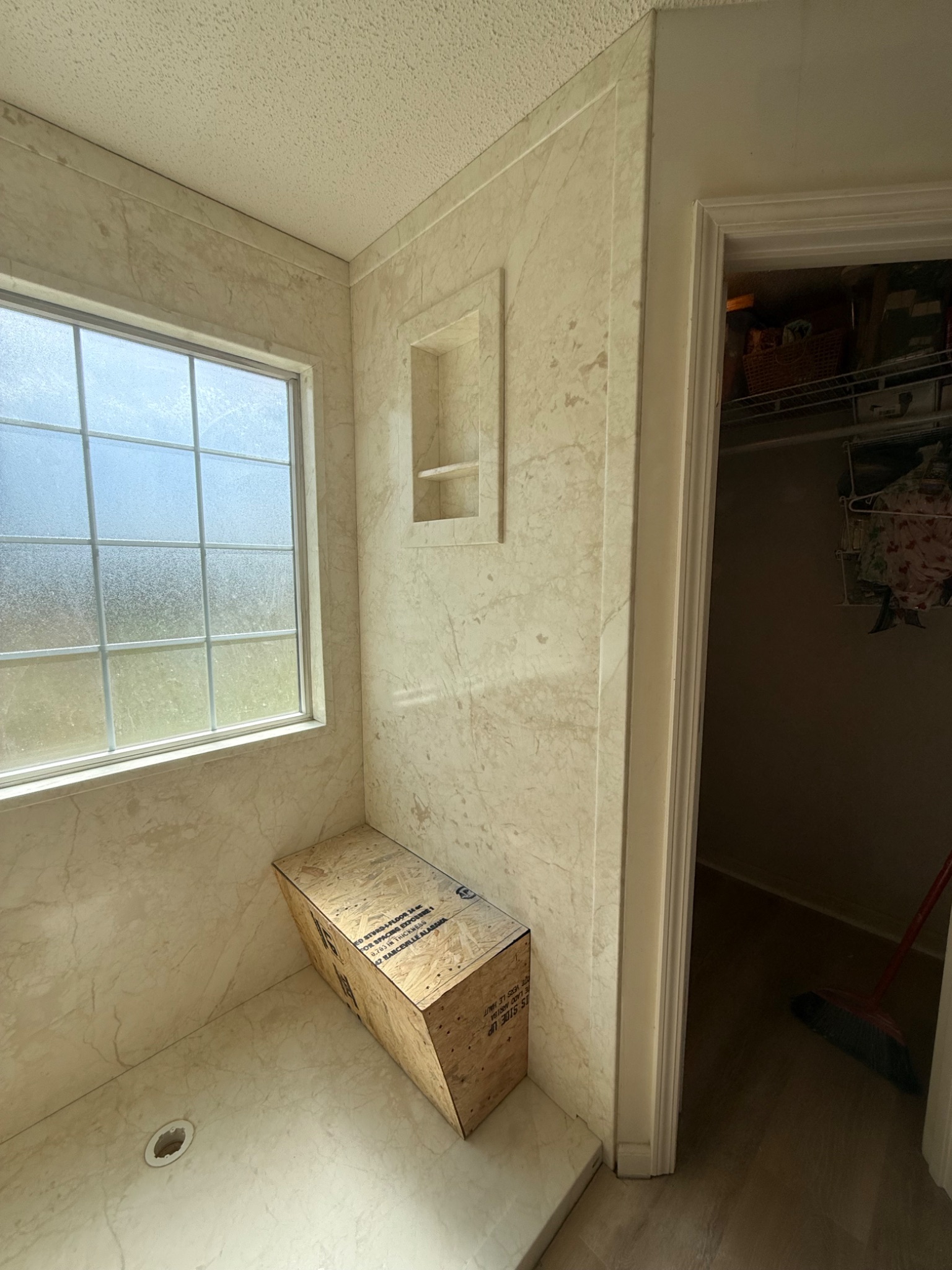 Bathroom remodel in Warner Robbins, Georgia: after (2)