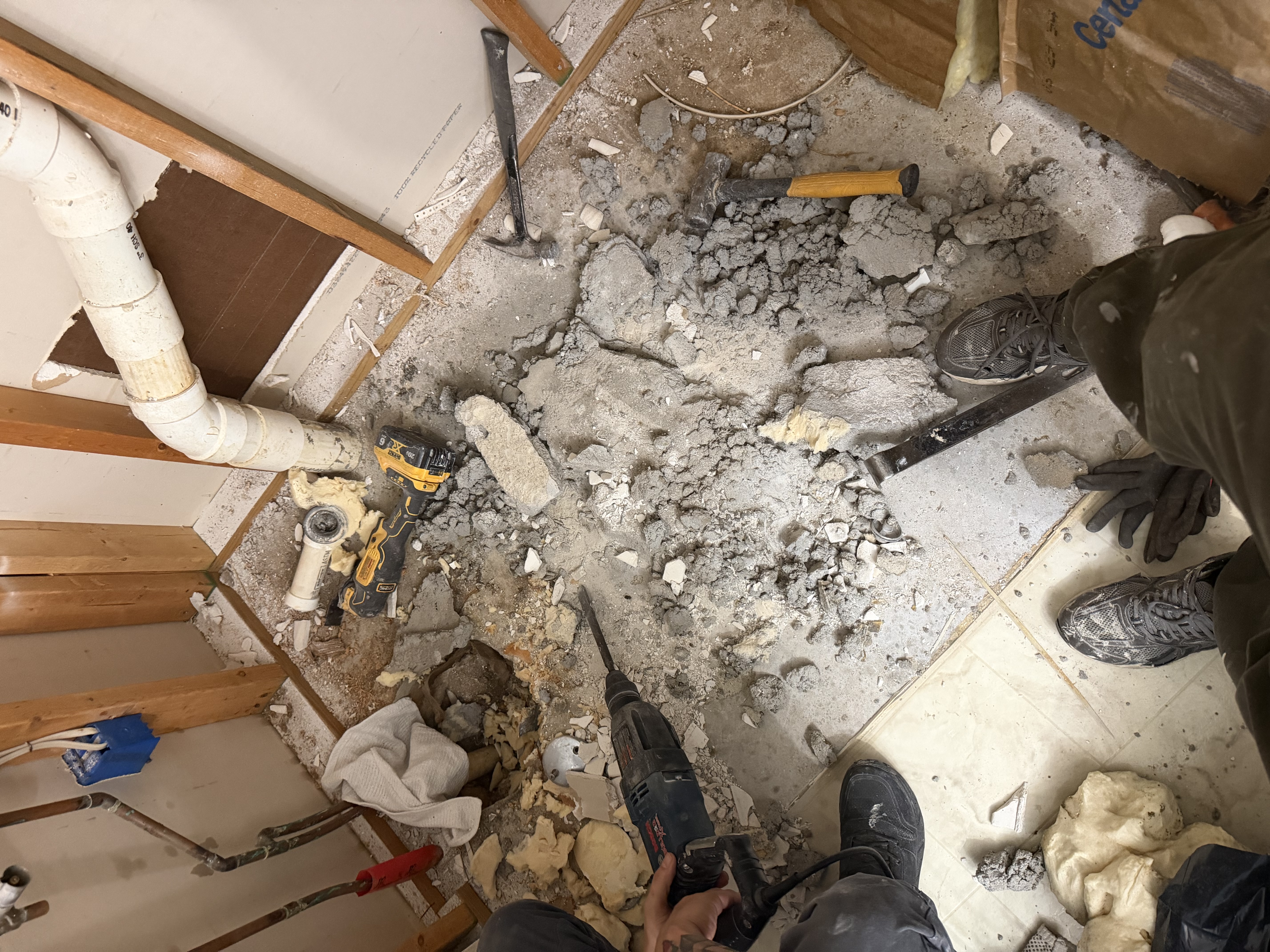 New shower or tub in Columbus, Georgia: before (3)