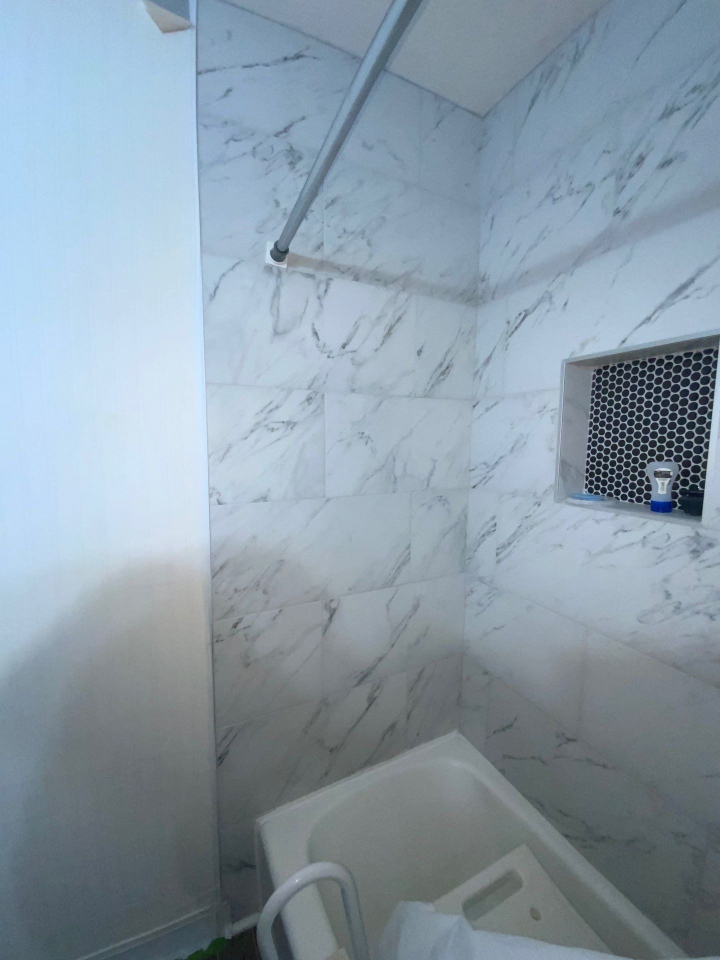 New shower or tub in Lithonia, Georgia: before (3)